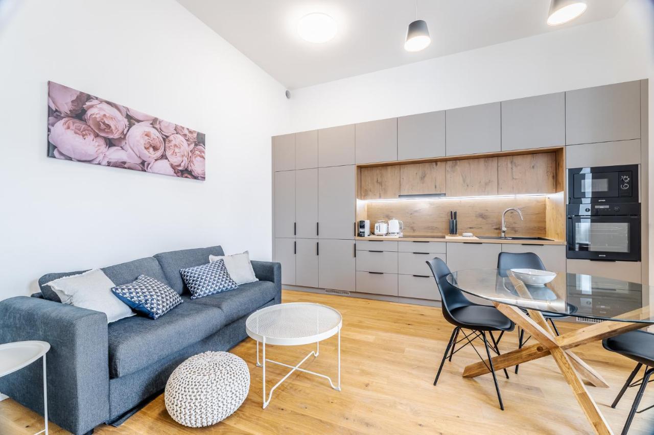 Daire Luxury Located In Nove Mesto In The Centre Of