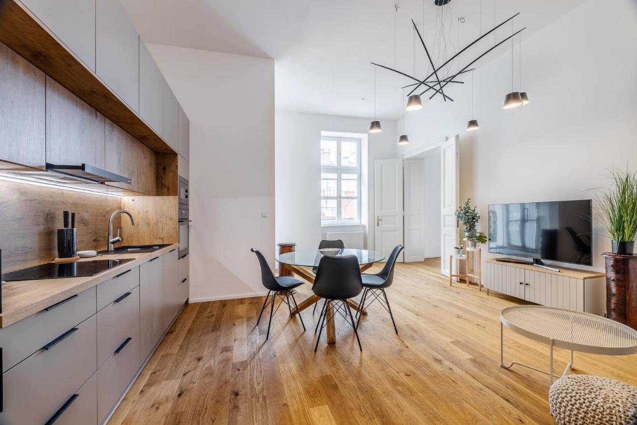 Luxury Located In Nove Mesto In The Centre Of Daire *